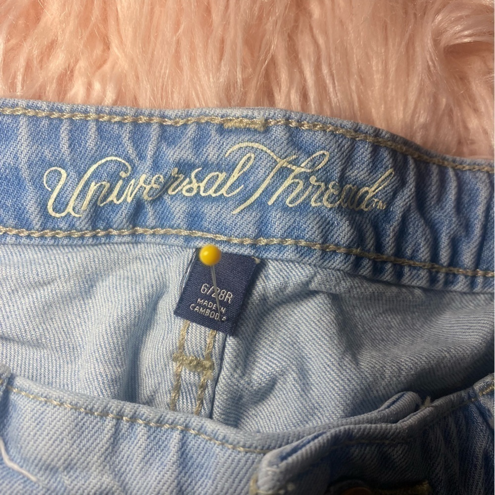 Universal Threads Cut Offsâ - Picture 3 of 3